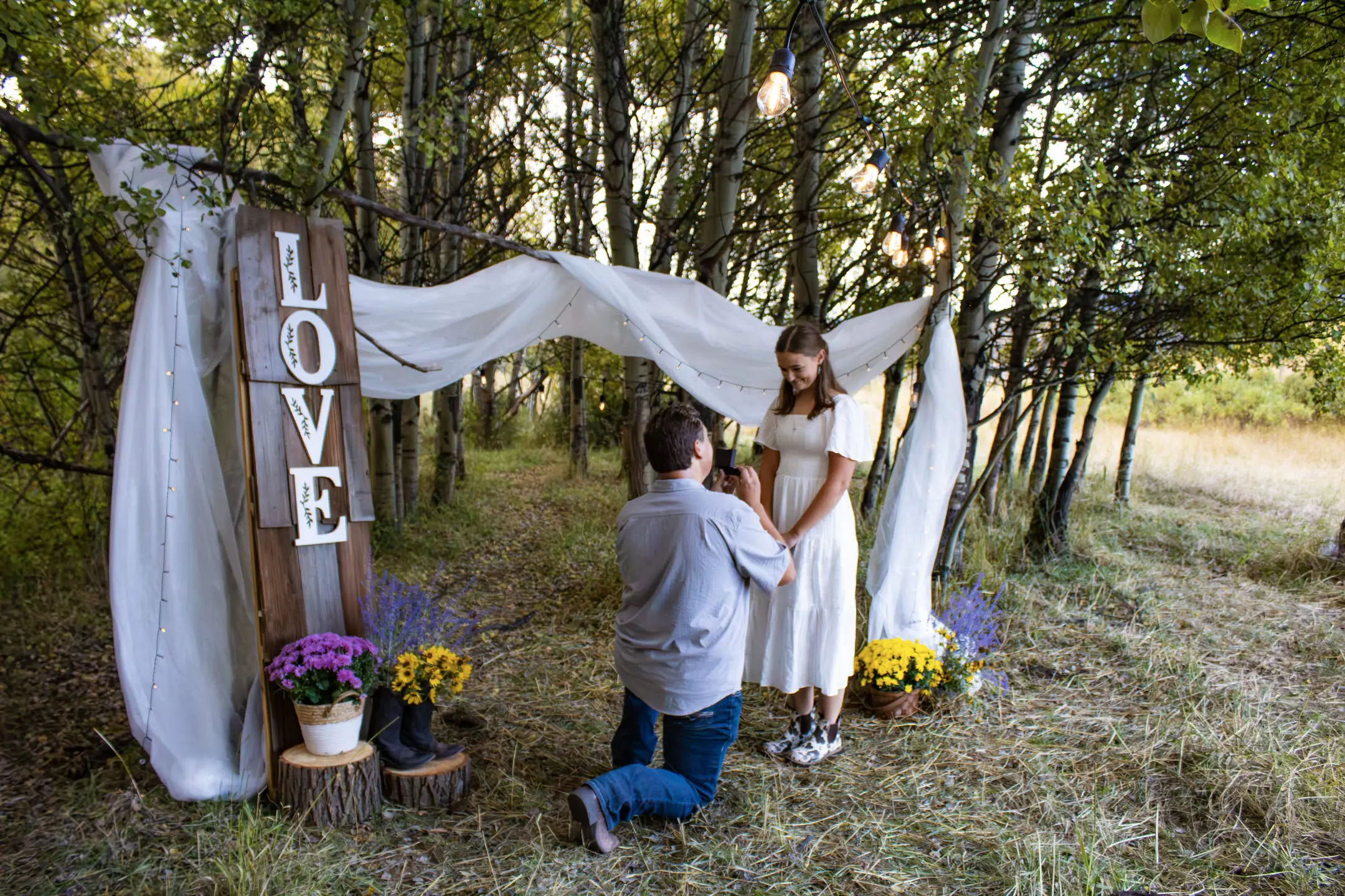 the couple proposal bending the knee